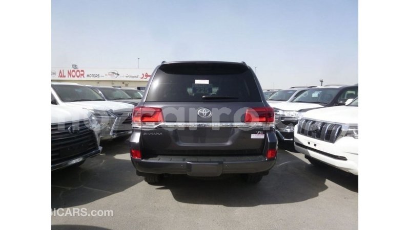 Big with watermark toyota land cruiser cabo delgado import dubai 7295