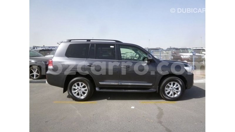 Big with watermark toyota land cruiser cabo delgado import dubai 7295