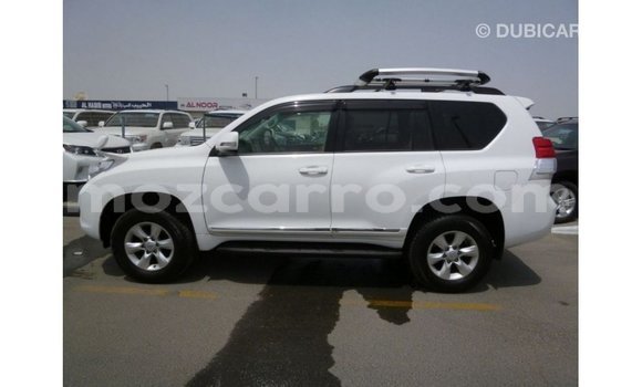 Nunua Imported Toyota Prado Nyeupe Gari ndani ya Import - Dubai nchini Cabo Delgado Nunua Imported Toyota Prado Nyeupe Gari ndani ya Import - Dubai nchini Cabo Delgado