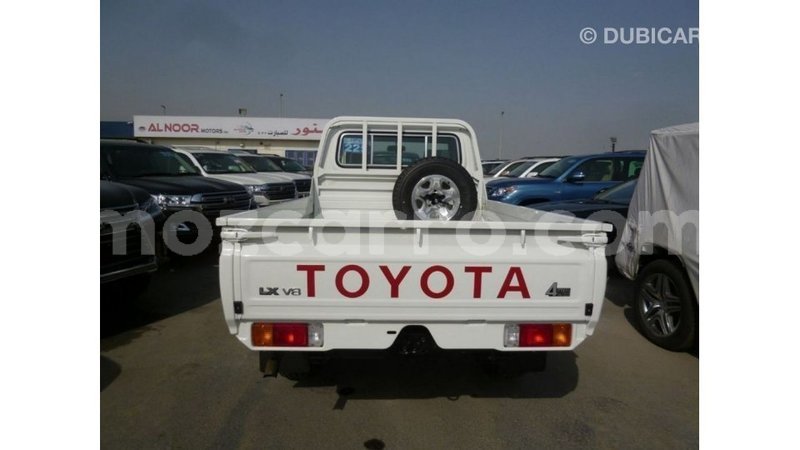 Big with watermark toyota land cruiser cabo delgado import dubai 7303