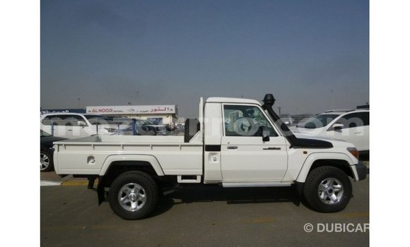 Buy Import Toyota Land Cruiser White Car in Import - Dubai in Cabo Delgado Buy Import Toyota Land Cruiser White Car in Import - Dubai in Cabo Delgado