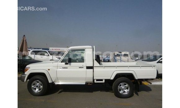 Buy Import Toyota Land Cruiser White Car in Import - Dubai in Cabo Delgado Buy Import Toyota Land Cruiser White Car in Import - Dubai in Cabo Delgado