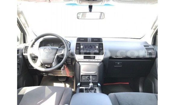 Tenga Imported Toyota Prado Nhema Mota in Import - Dubai in Cabo Delgado Tenga Imported Toyota Prado Nhema Mota in Import - Dubai in Cabo Delgado