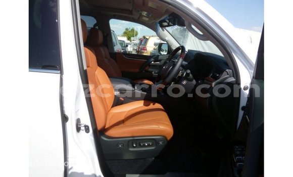 Nunua Imported Lexus LX Nyeupe Gari ndani ya Import - Dubai nchini Cabo Delgado Nunua Imported Lexus LX Nyeupe Gari ndani ya Import - Dubai nchini Cabo Delgado
