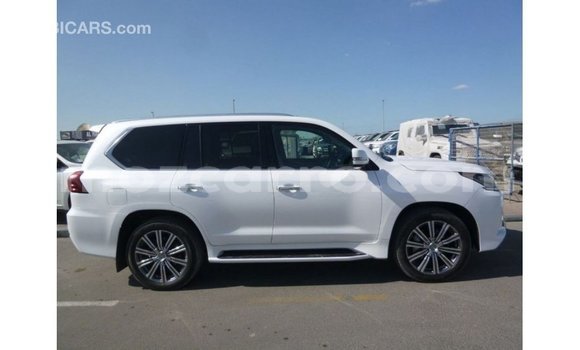 Nunua Imported Lexus LX Nyeupe Gari ndani ya Import - Dubai nchini Cabo Delgado Nunua Imported Lexus LX Nyeupe Gari ndani ya Import - Dubai nchini Cabo Delgado