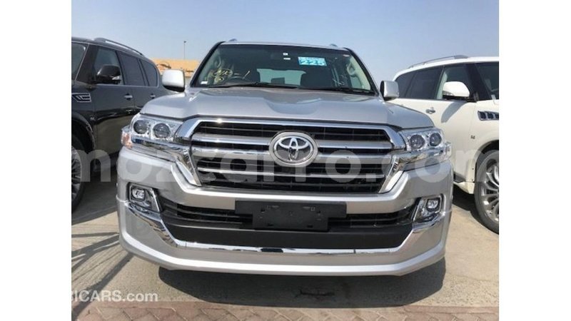 Big with watermark toyota land cruiser cabo delgado import dubai 7313