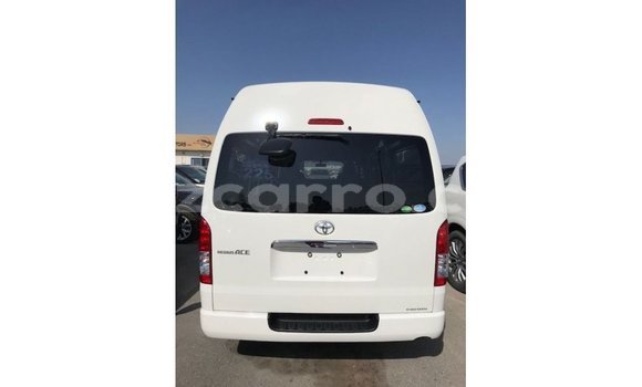 Nunua Imported Toyota Hiace Nyeupe Gari ndani ya Import - Dubai nchini Cabo Delgado Nunua Imported Toyota Hiace Nyeupe Gari ndani ya Import - Dubai nchini Cabo Delgado