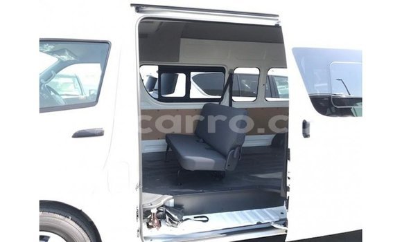 Nunua Imported Toyota Hiace Nyeupe Gari ndani ya Import - Dubai nchini Cabo Delgado Nunua Imported Toyota Hiace Nyeupe Gari ndani ya Import - Dubai nchini Cabo Delgado