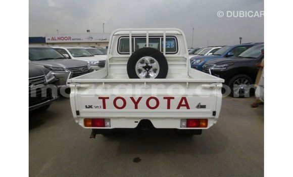 Nunua Imported Toyota Land Cruiser Nyeupe Gari ndani ya Import - Dubai nchini Cabo Delgado Nunua Imported Toyota Land Cruiser Nyeupe Gari ndani ya Import - Dubai nchini Cabo Delgado