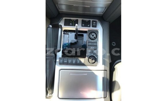 Nunua Imported Toyota Land Cruiser Nyeupe Gari ndani ya Import - Dubai nchini Cabo Delgado Nunua Imported Toyota Land Cruiser Nyeupe Gari ndani ya Import - Dubai nchini Cabo Delgado