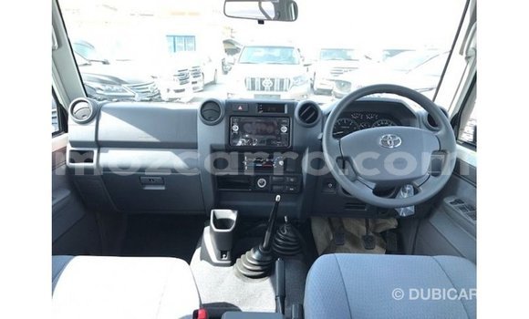 Nunua Imported Toyota Land Cruiser Nyeupe Gari ndani ya Import - Dubai nchini Cabo Delgado Nunua Imported Toyota Land Cruiser Nyeupe Gari ndani ya Import - Dubai nchini Cabo Delgado
