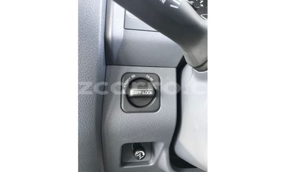 Nunua Imported Toyota Land Cruiser Nyeupe Gari ndani ya Import - Dubai nchini Cabo Delgado Nunua Imported Toyota Land Cruiser Nyeupe Gari ndani ya Import - Dubai nchini Cabo Delgado