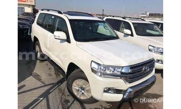 Comprar Importar Toyota Land Cruiser Branco Carro em Import - Dubai em Cabo Delgado Comprar Importar Toyota Land Cruiser Branco Carro em Import - Dubai em Cabo Delgado