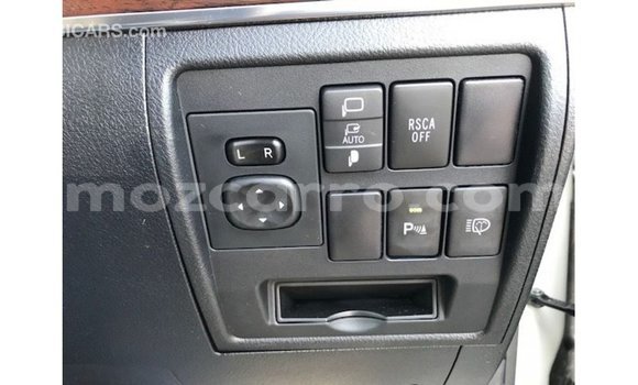 Comprar Importar Toyota Land Cruiser Branco Carro em Import - Dubai em Cabo Delgado Comprar Importar Toyota Land Cruiser Branco Carro em Import - Dubai em Cabo Delgado