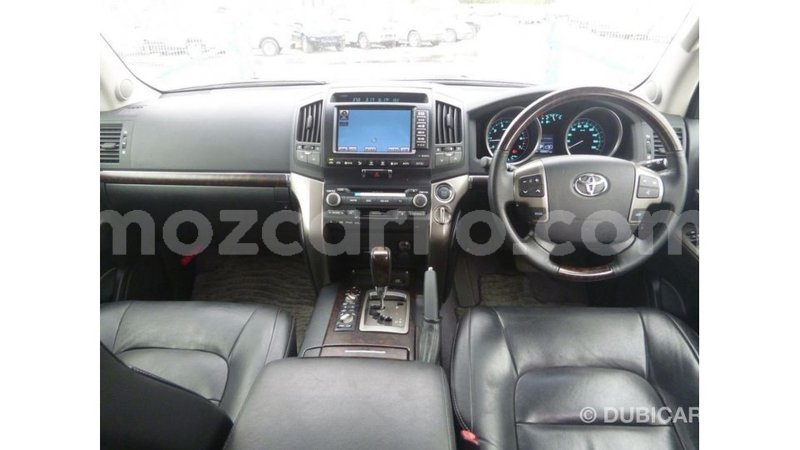 Big with watermark toyota land cruiser cabo delgado import dubai 7326