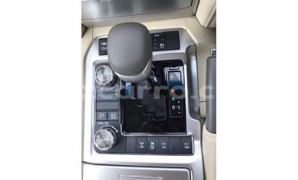 Comprar Importar Toyota Land Cruiser Branco Carro em Import - Dubai em Cabo Delgado Comprar Importar Toyota Land Cruiser Branco Carro em Import - Dubai em Cabo Delgado