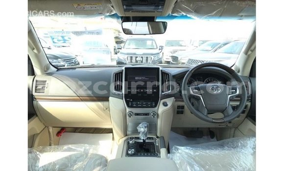 Tenga Imported Toyota Land Cruiser Chena Mota in Import - Dubai in Cabo Delgado Tenga Imported Toyota Land Cruiser Chena Mota in Import - Dubai in Cabo Delgado