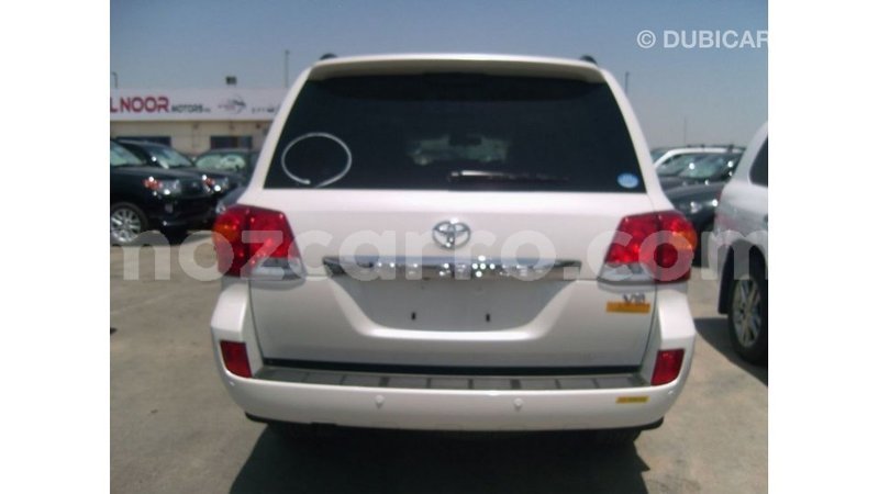 Big with watermark toyota land cruiser cabo delgado import dubai 7330