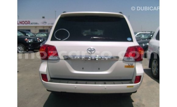 Buy Import Toyota Land Cruiser White Car in Import - Dubai in Cabo Delgado Buy Import Toyota Land Cruiser White Car in Import - Dubai in Cabo Delgado