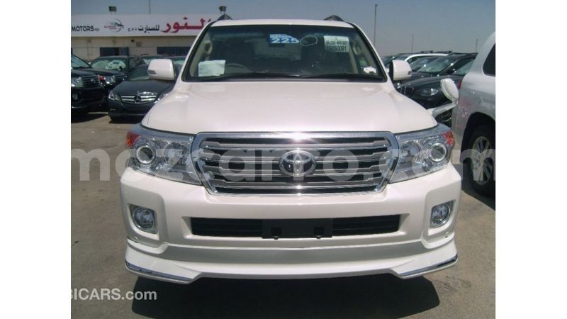 Big with watermark toyota land cruiser cabo delgado import dubai 7330