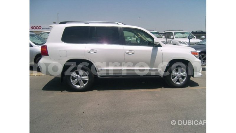 Big with watermark toyota land cruiser cabo delgado import dubai 7330