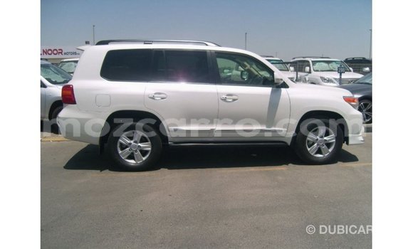 Buy Import Toyota Land Cruiser White Car in Import - Dubai in Cabo Delgado Buy Import Toyota Land Cruiser White Car in Import - Dubai in Cabo Delgado
