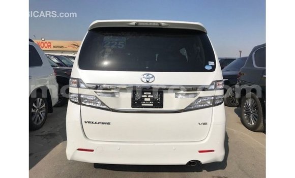 Comprar Importar Toyota Vellfire Branco Carro em Import - Dubai em Cabo Delgado Comprar Importar Toyota Vellfire Branco Carro em Import - Dubai em Cabo Delgado