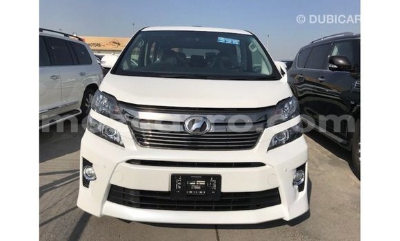 Comprar Importar Toyota Vellfire Branco Carro em Import - Dubai em Cabo Delgado Comprar Importar Toyota Vellfire Branco Carro em Import - Dubai em Cabo Delgado