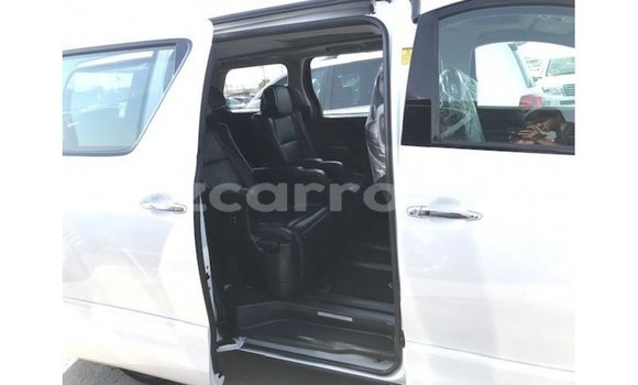Comprar Importar Toyota Vellfire Branco Carro em Import - Dubai em Cabo Delgado Comprar Importar Toyota Vellfire Branco Carro em Import - Dubai em Cabo Delgado