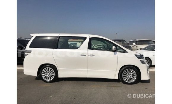 Comprar Importar Toyota Vellfire Branco Carro em Import - Dubai em Cabo Delgado Comprar Importar Toyota Vellfire Branco Carro em Import - Dubai em Cabo Delgado