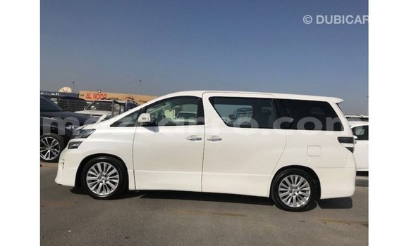 Comprar Importar Toyota Vellfire Branco Carro em Import - Dubai em Cabo Delgado Comprar Importar Toyota Vellfire Branco Carro em Import - Dubai em Cabo Delgado
