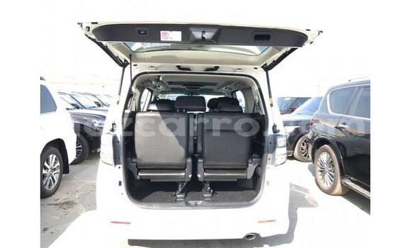 Comprar Importar Toyota Vellfire Branco Carro em Import - Dubai em Cabo Delgado Comprar Importar Toyota Vellfire Branco Carro em Import - Dubai em Cabo Delgado
