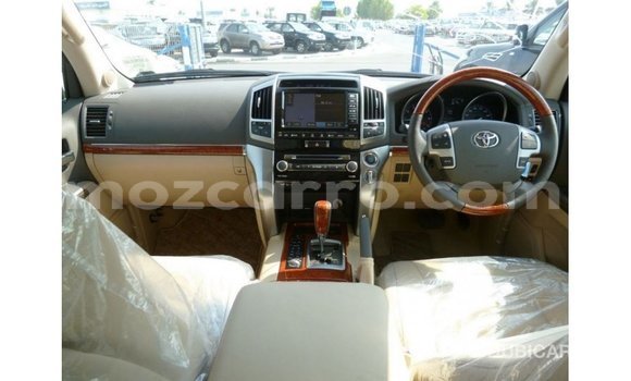 Nunua Imported Toyota Land Cruiser Nyeupe Gari ndani ya Import - Dubai nchini Cabo Delgado Nunua Imported Toyota Land Cruiser Nyeupe Gari ndani ya Import - Dubai nchini Cabo Delgado