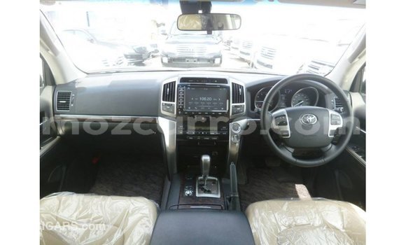 Tenga Imported Toyota Land Cruiser Zvimwe Mota in Import - Dubai in Cabo Delgado Tenga Imported Toyota Land Cruiser Zvimwe Mota in Import - Dubai in Cabo Delgado