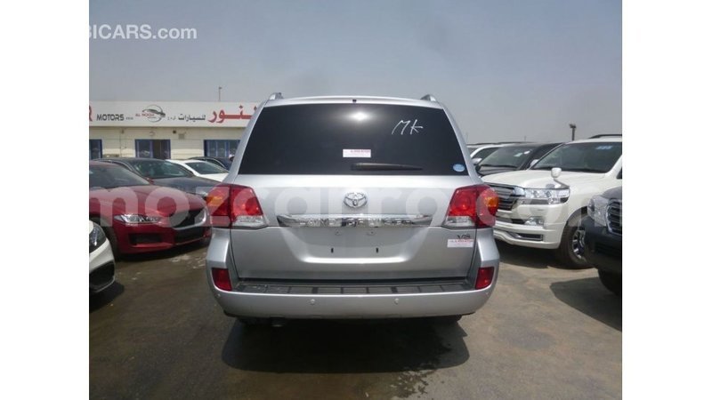 Big with watermark toyota land cruiser cabo delgado import dubai 7334