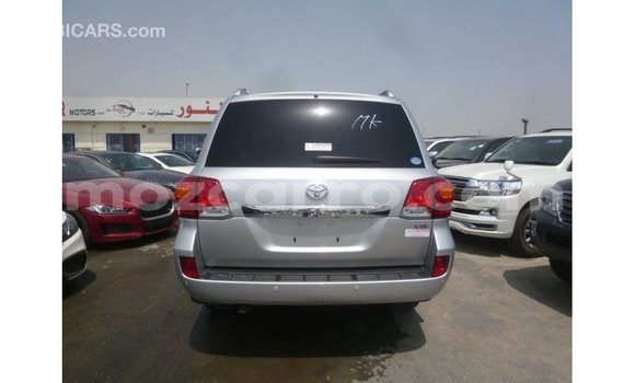 Tenga Imported Toyota Land Cruiser Zvimwe Mota in Import - Dubai in Cabo Delgado Tenga Imported Toyota Land Cruiser Zvimwe Mota in Import - Dubai in Cabo Delgado