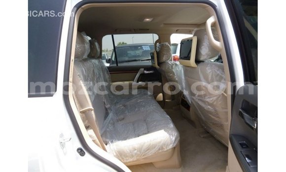 Tenga Imported Toyota Land Cruiser Chena Mota in Import - Dubai in Cabo Delgado Tenga Imported Toyota Land Cruiser Chena Mota in Import - Dubai in Cabo Delgado