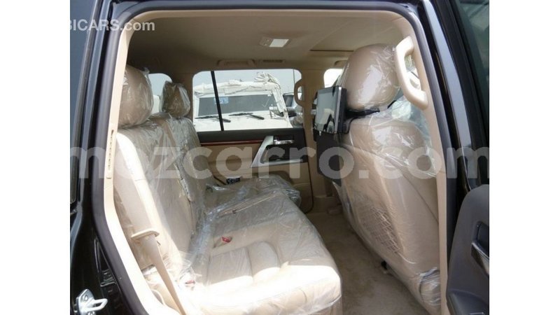 Big with watermark toyota land cruiser cabo delgado import dubai 7337