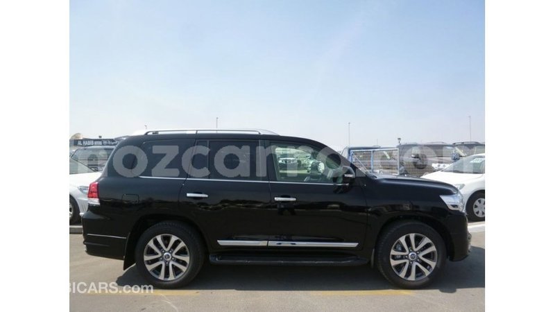 Big with watermark toyota land cruiser cabo delgado import dubai 7339