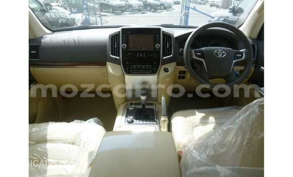 Nunua Imported Toyota Land Cruiser Nyeupe Gari ndani ya Import - Dubai nchini Cabo Delgado Nunua Imported Toyota Land Cruiser Nyeupe Gari ndani ya Import - Dubai nchini Cabo Delgado