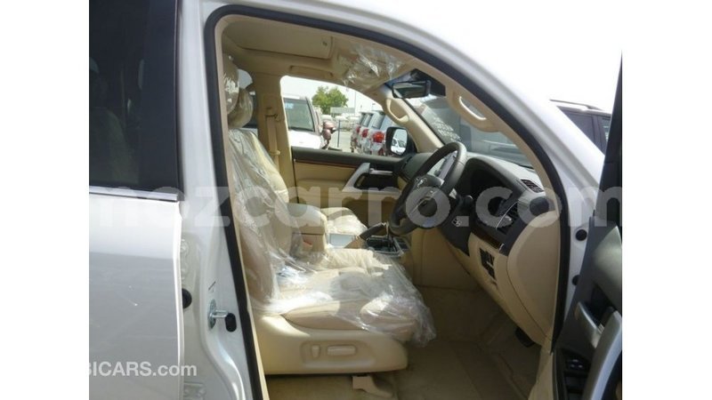 Big with watermark toyota land cruiser cabo delgado import dubai 7343