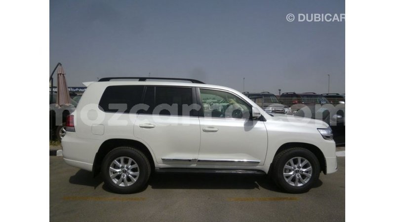 Big with watermark toyota land cruiser cabo delgado import dubai 7343