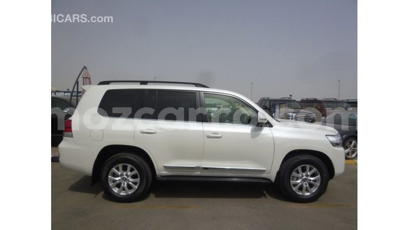 Big with watermark toyota land cruiser cabo delgado import dubai 7344