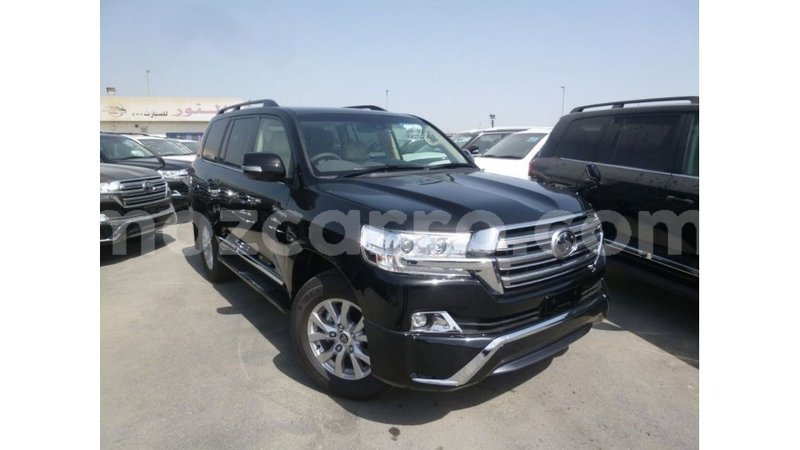 Big with watermark toyota land cruiser cabo delgado import dubai 7345