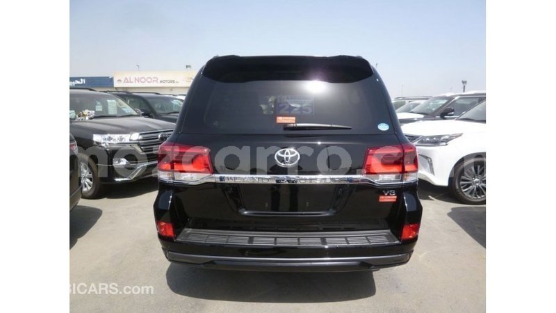 Big with watermark toyota land cruiser cabo delgado import dubai 7345