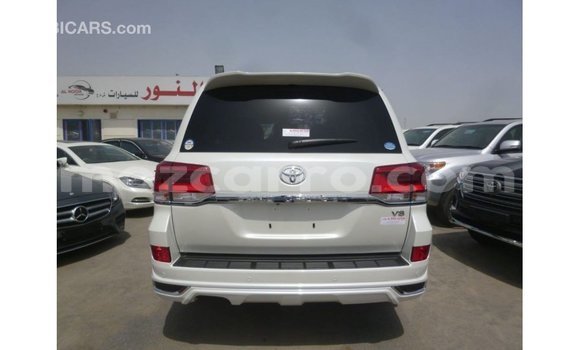 Buy Import Toyota Land Cruiser White Car in Import - Dubai in Cabo Delgado Buy Import Toyota Land Cruiser White Car in Import - Dubai in Cabo Delgado