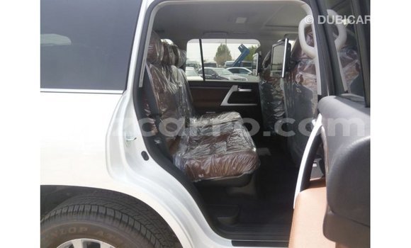 Buy Import Toyota Land Cruiser White Car in Import - Dubai in Cabo Delgado Buy Import Toyota Land Cruiser White Car in Import - Dubai in Cabo Delgado
