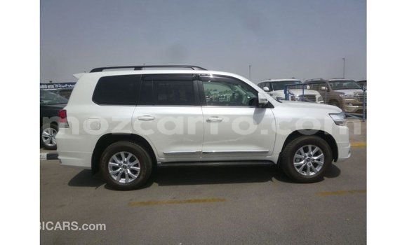 Buy Import Toyota Land Cruiser White Car in Import - Dubai in Cabo Delgado Buy Import Toyota Land Cruiser White Car in Import - Dubai in Cabo Delgado