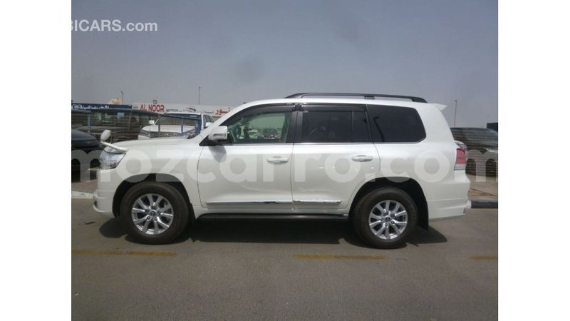 Big with watermark toyota land cruiser cabo delgado import dubai 7347