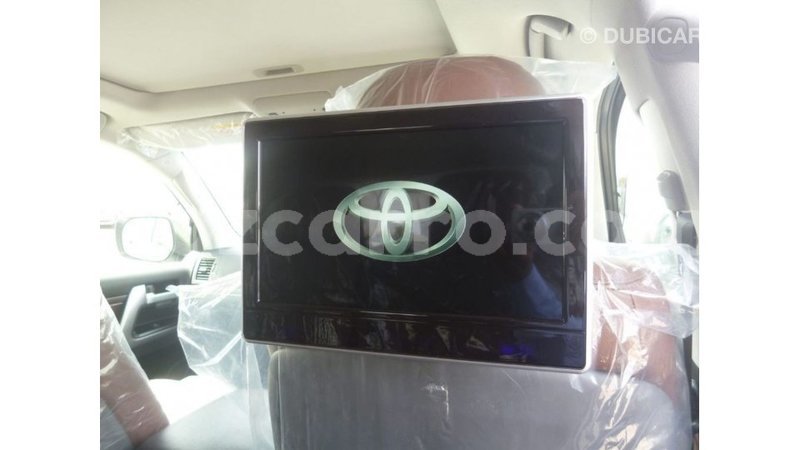 Big with watermark toyota land cruiser cabo delgado import dubai 7347